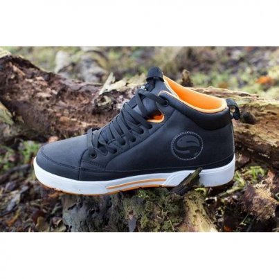 Guru Boty All Weather Mid black/white vel. 8 