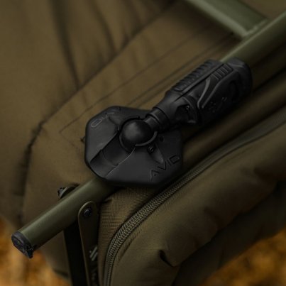 Avid Carp Lehátko se spacákem Revolve System