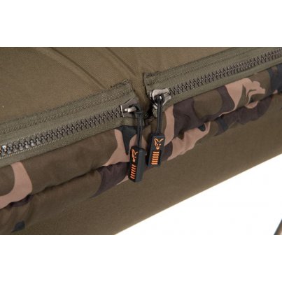 Fox Lehátko se spacákem Camolite Sleep System
