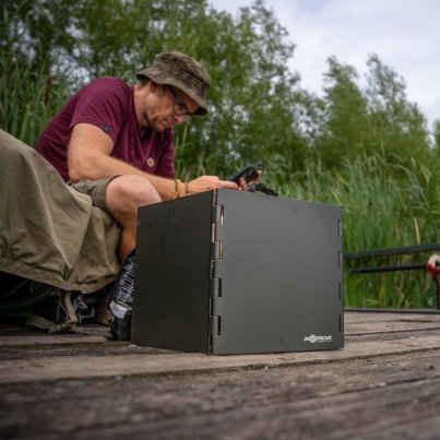 Korda Závětří Windshield Large